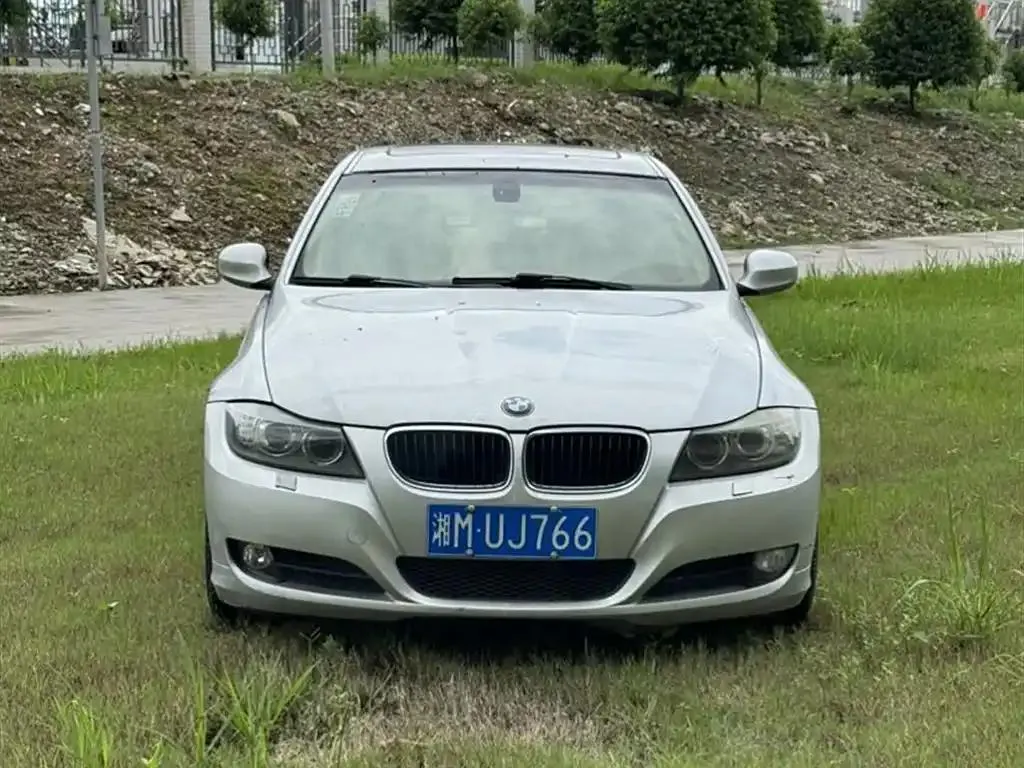 BMW 3 Series 3 Series 2010 320i Fashion Edition — photo 1