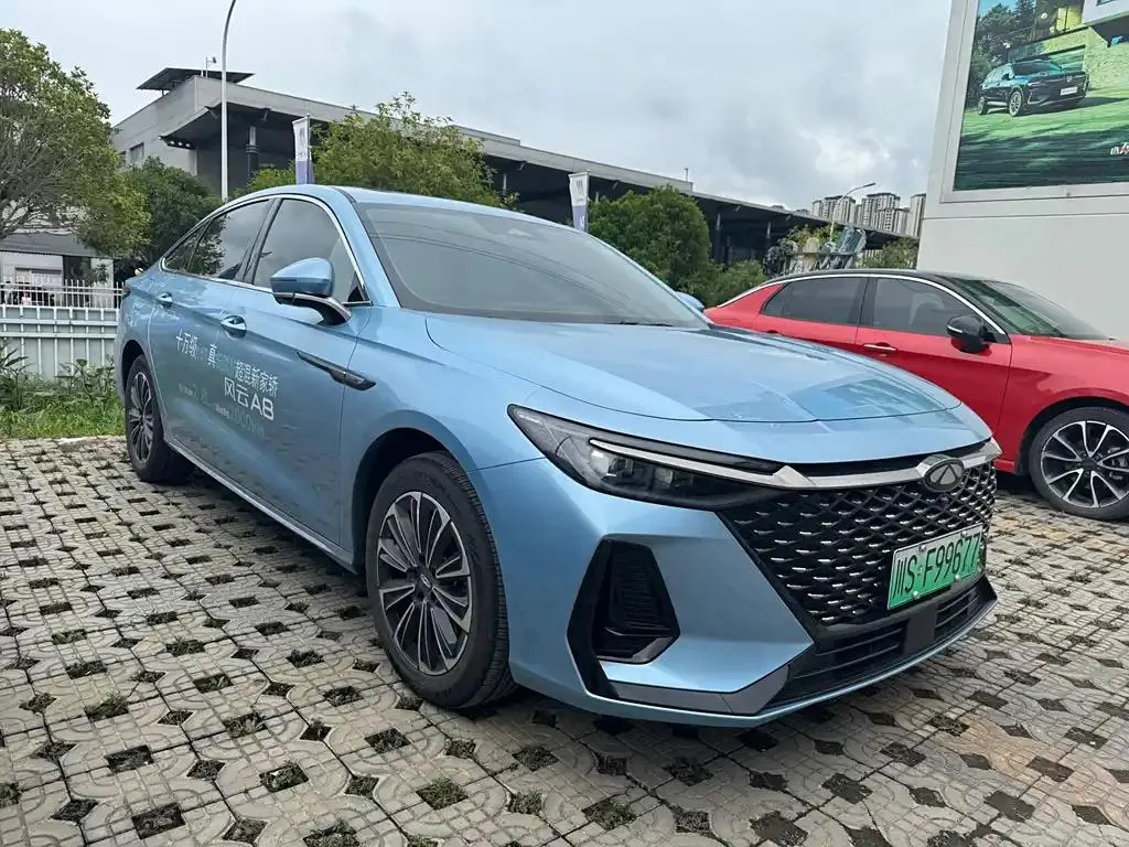 Chery Chery Fulwin A8 — أزرق