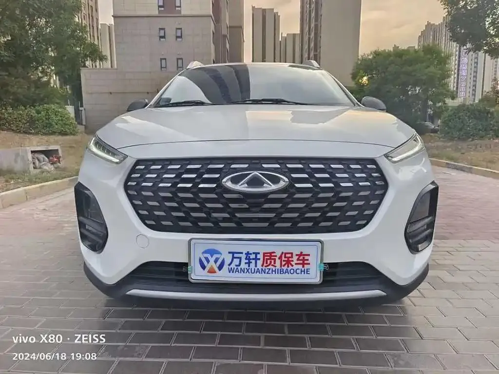 Chery Tiggo 3x Tiggo 3x 2021 facelift Diamond Edition 1.5L CVT 3 carat I type — photo 1