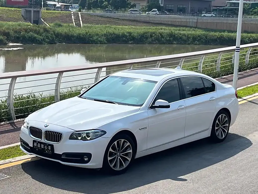 BMW 5 Series 5 Series 2014 528Li xDrive Leading Edition — photo 1