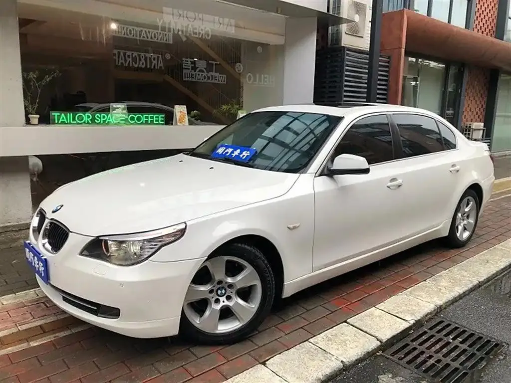 BMW 5 Series 5 Series 2010 523Li Standard — photo 1