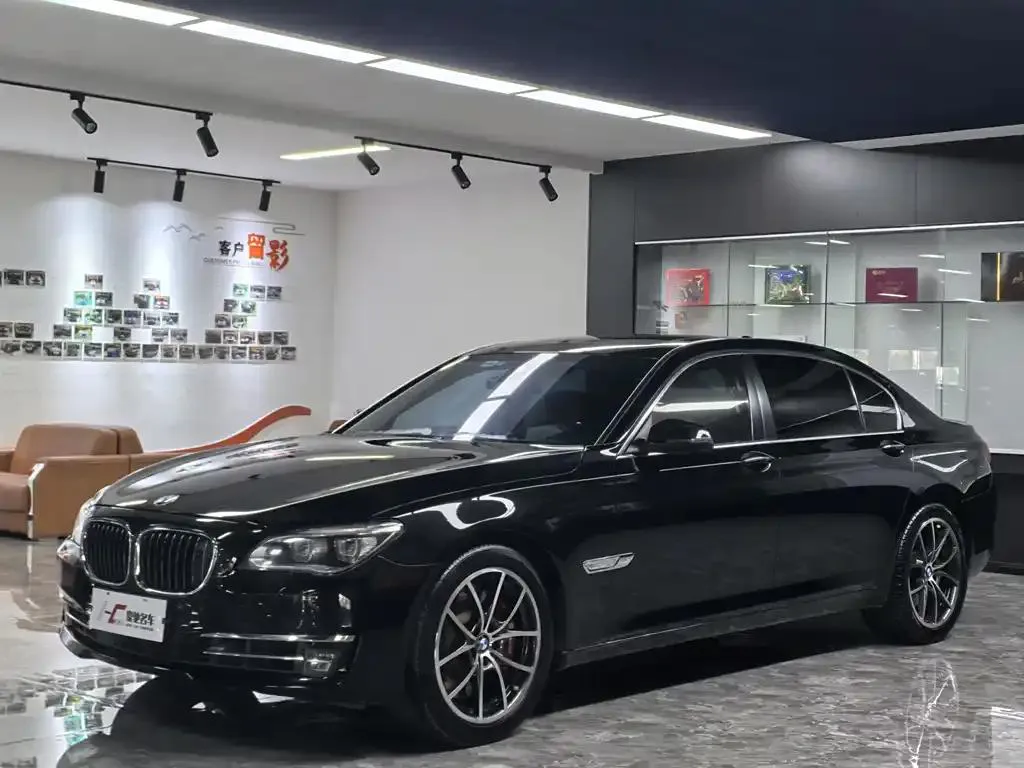 BMW 7 Series 7 Series 2013 760Li — photo 1