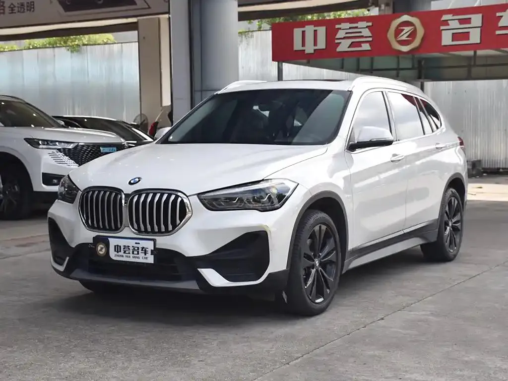 BMW X1 X1 2021 facelift sDrive20Li Fashion Edition — photo 1