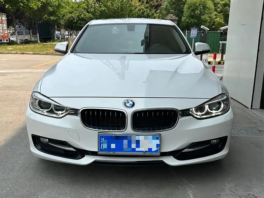 BMW 3 Series 3 Series 2015 320i Sport Design Package — photo 1