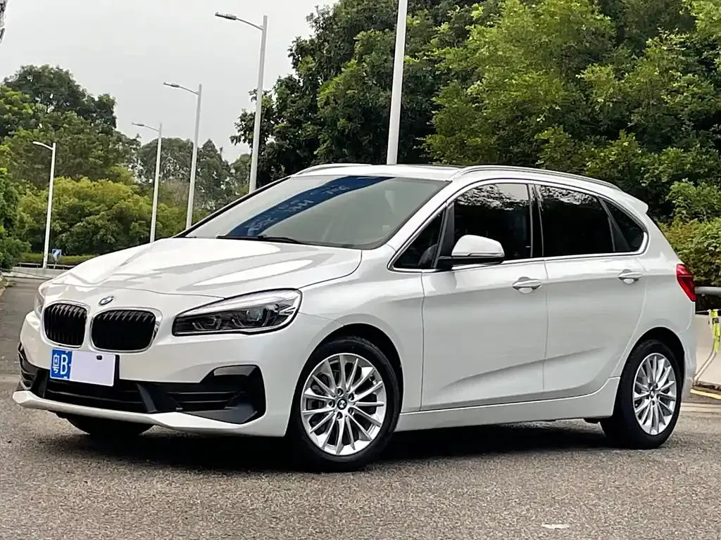 BMW 2 Series 2 Series Active Tourer 2019 218i Leading Edition — photo 1