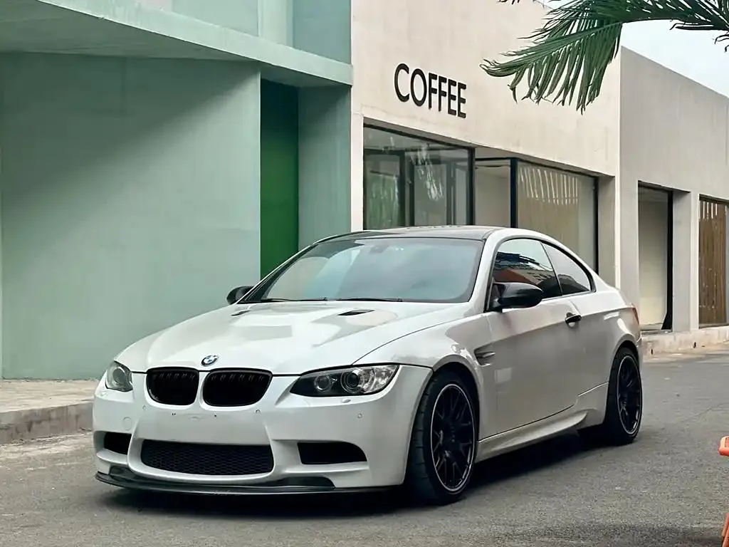 BMW M3 M3 2011 M3 Coupe Carbon Fiber Top Plate — photo 1