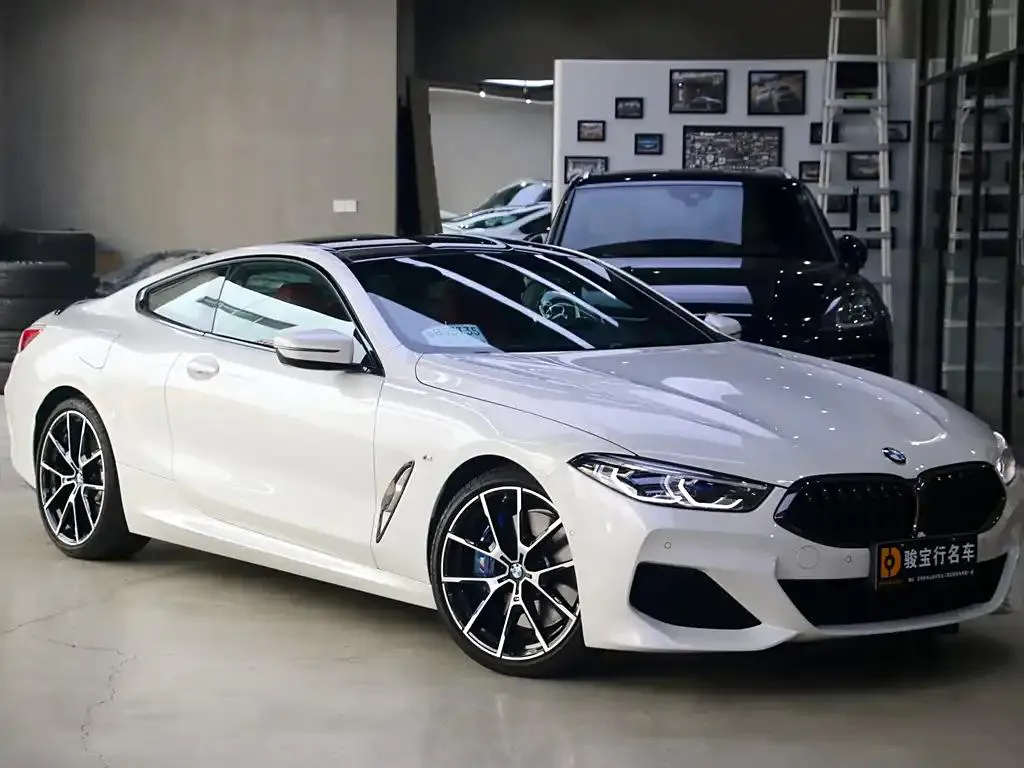 BMW BMW 8 Series — Branco