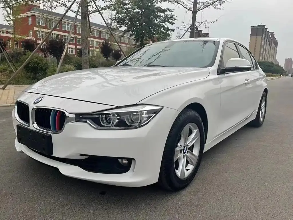 BMW 3 Series 3 Series 2014 320i Progressive — photo 1