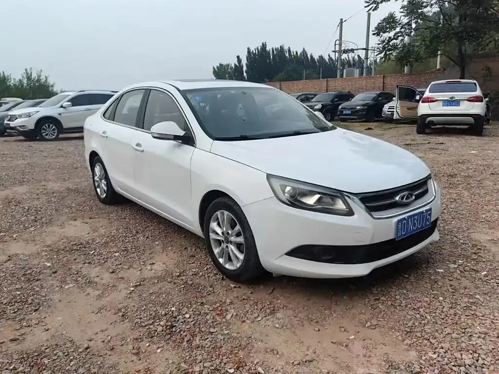 Chery Chery Arrizo 7 — Blanc