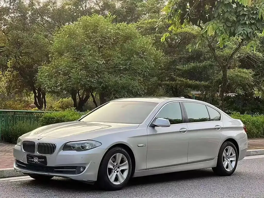 BMW 5 Series 5 Series 2011 528Li Leading Edition — photo 1