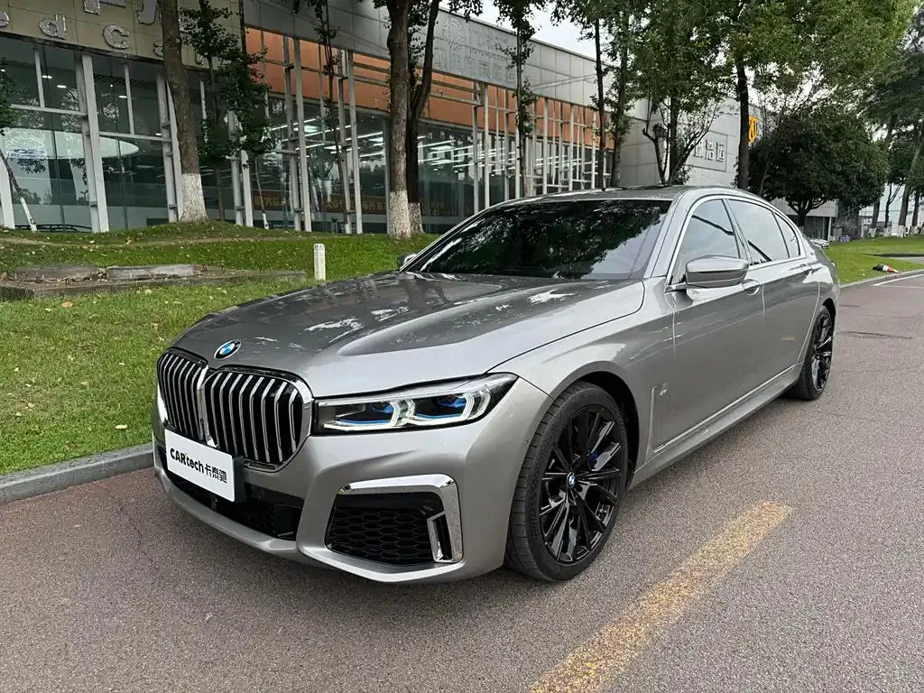 BMW BMW 7 Series — Prata cinza