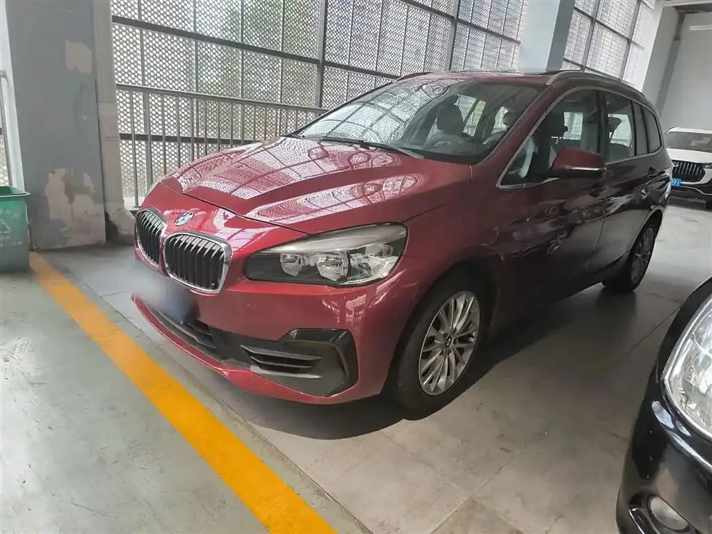 BMW 2 Series 2 Series Gran Tourer 2019 220i Leading Edition — photo 1