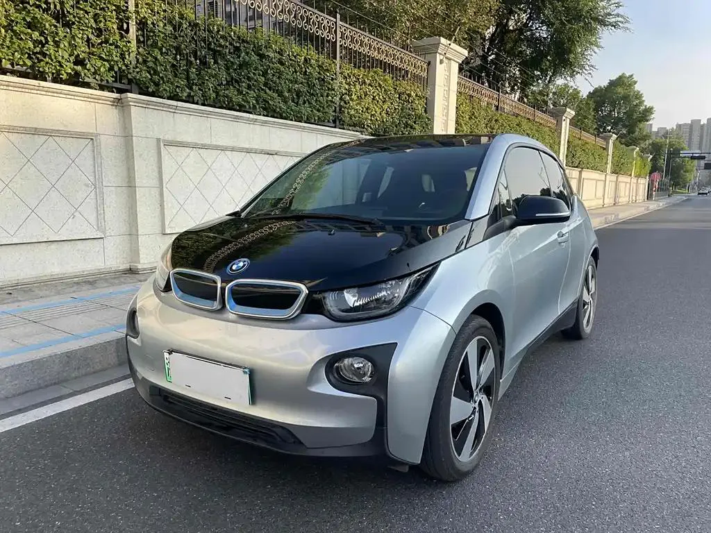BMW BMW i3 (imported) — Silver Gray