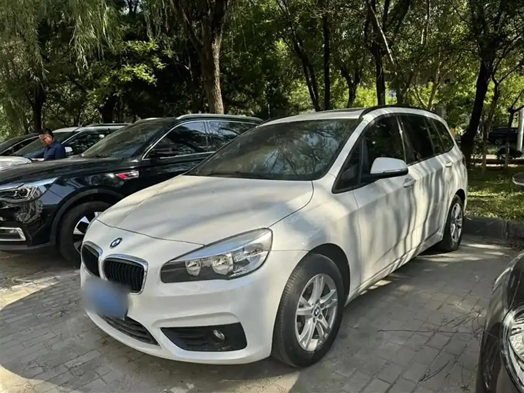 BMW 2 Series 2 Series Gran Tourer 2015 218i Leading Edition — photo 1