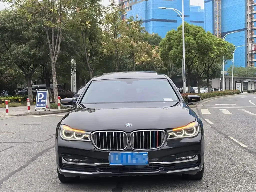 BMW 7 Series 7 Series 2018 730Li Premium Excellence Package — photo 1
