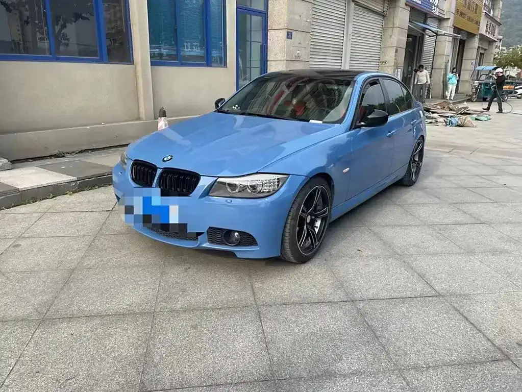 BMW 3 Series 3 Series 2010 320i Luxury — photo 1