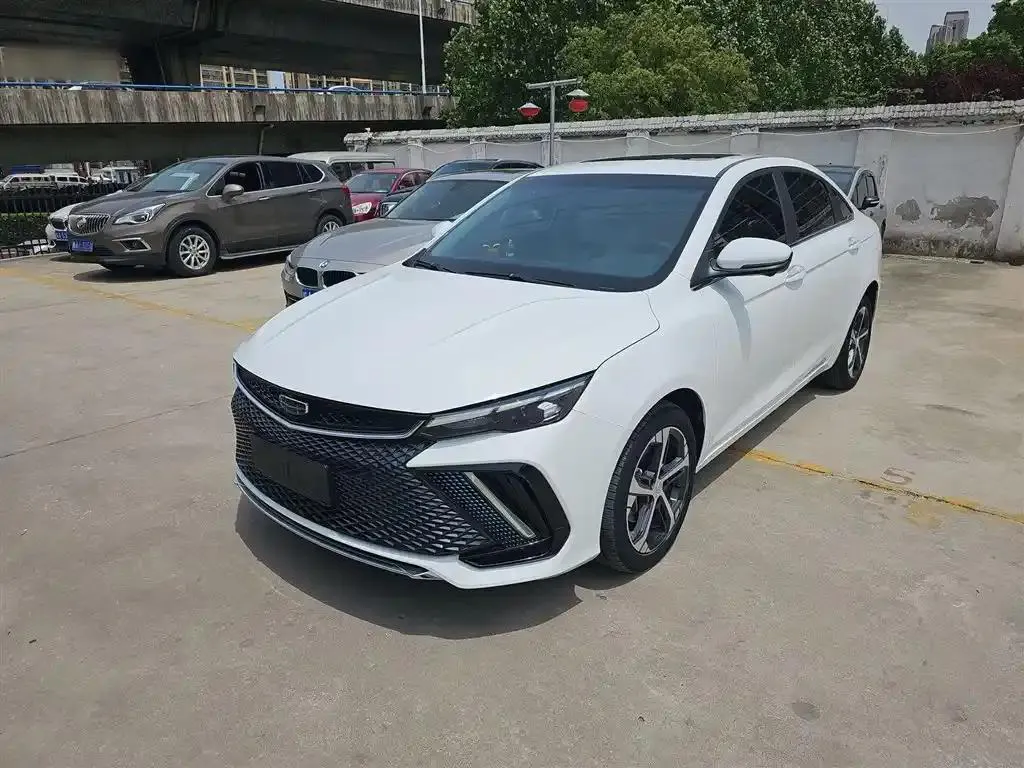 Geely Geely Emgrand L — Blanc
