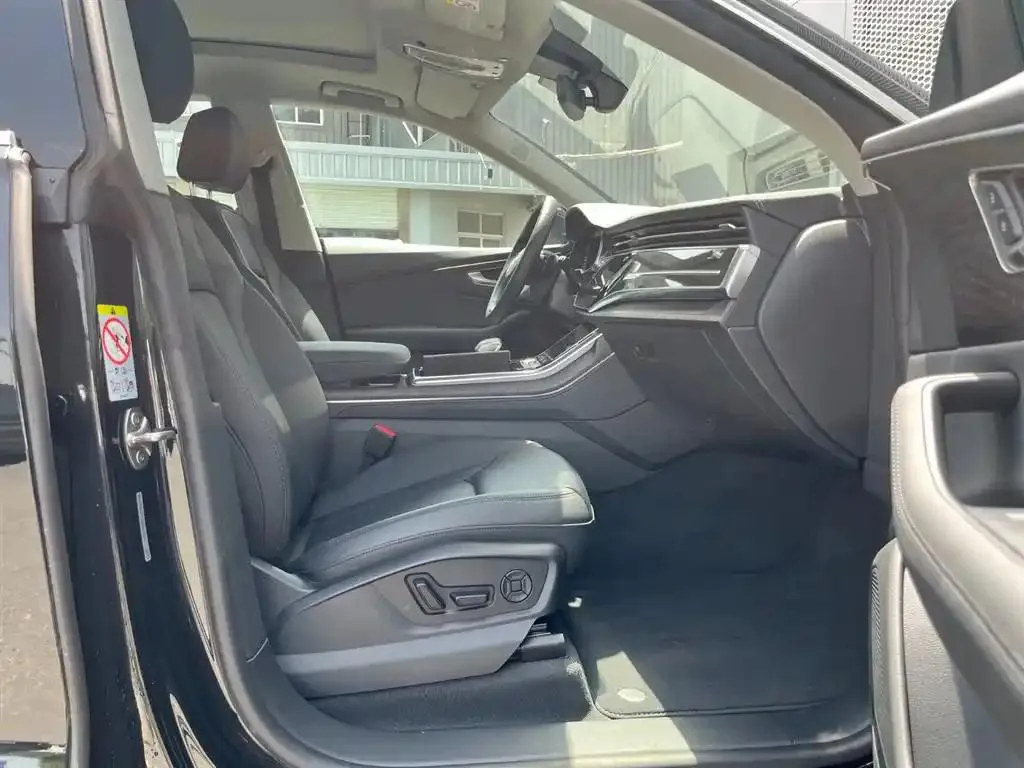Audi Q8 Q8 2024 55 TFSI Luxury Dynamic Edition — Ver foto 5