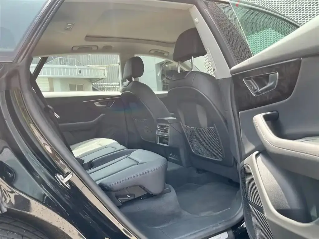 Audi Q8 Q8 2024 55 TFSI Luxury Dynamic Edition — Ver foto 6