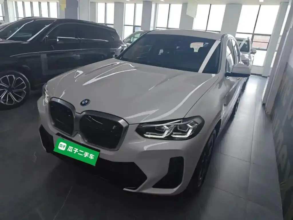 BMW iX3 iX3 2022 facelift leading model — photo 1
