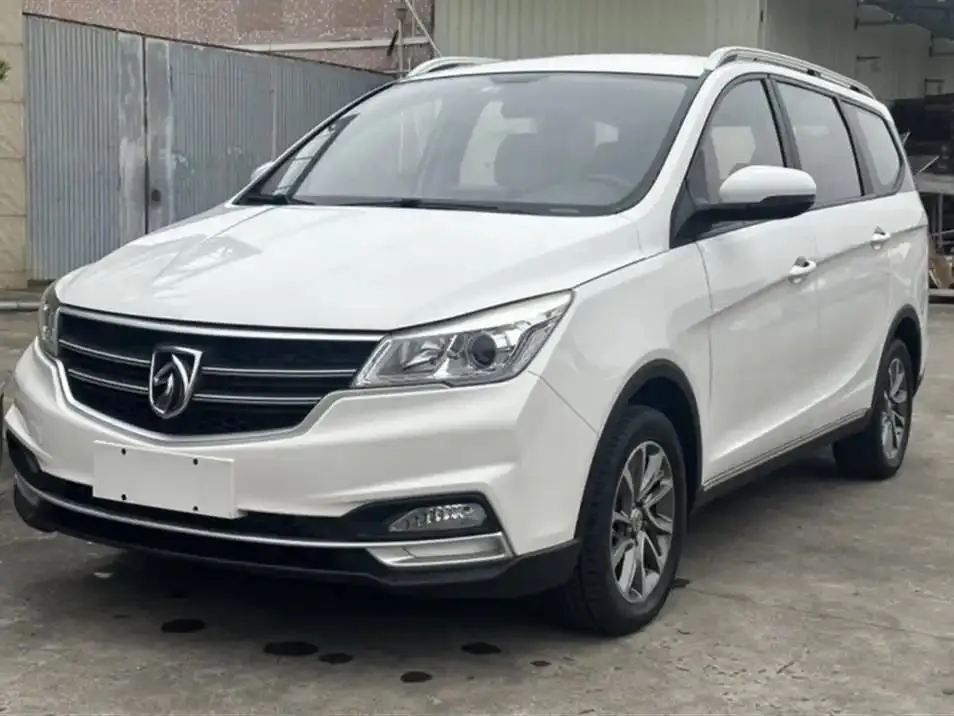 Baojun 730 730 2021 1.5T CVT Fashion 7-seater — photo 1