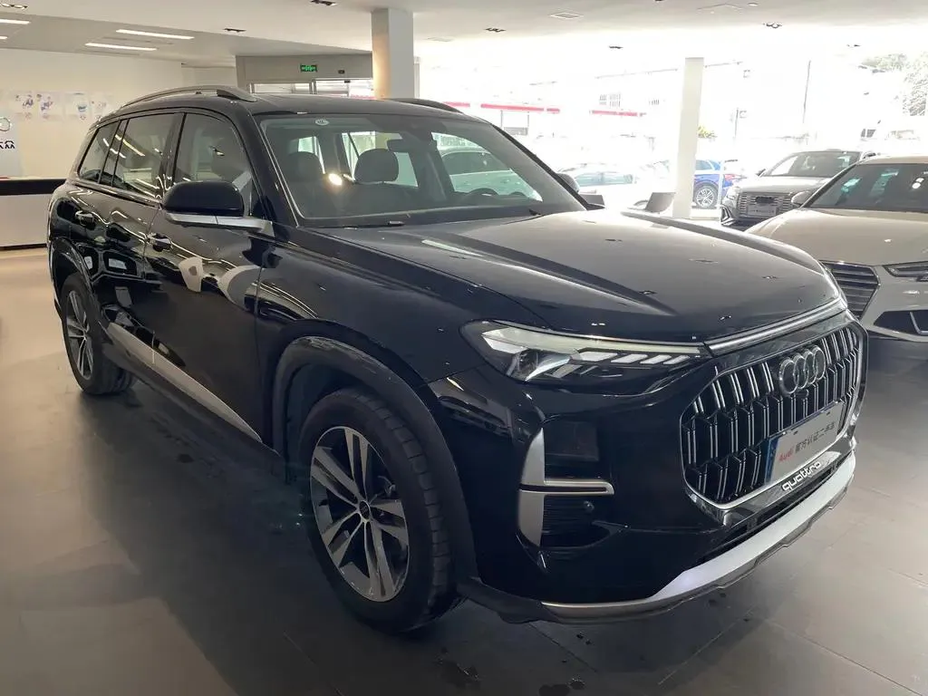Audi Q6 Q6 2024 45 TFSI quattro Qiyun Yulin Package 7 Seats — Ver foto 2
