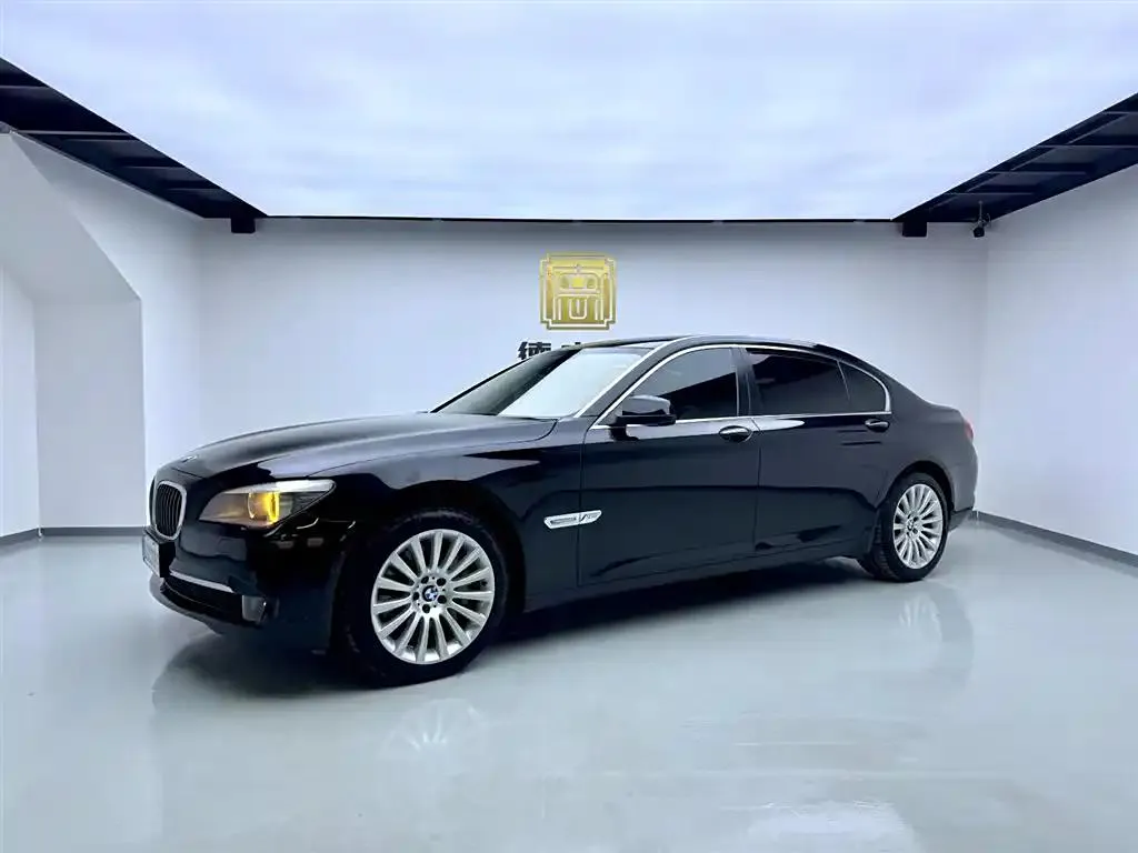 BMW 7 Series 7 Series 2010 760Li — photo 1