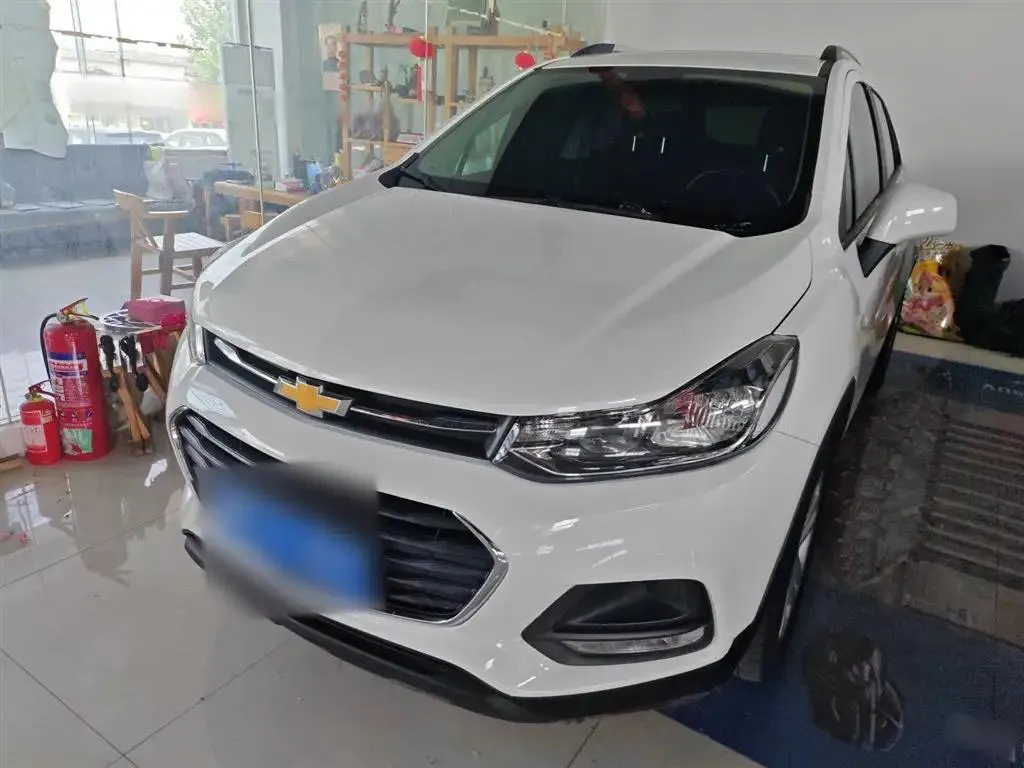 Chevrolet Trax Chuangku 2018 330T Manual 2WD Comfort Edition — photo 1