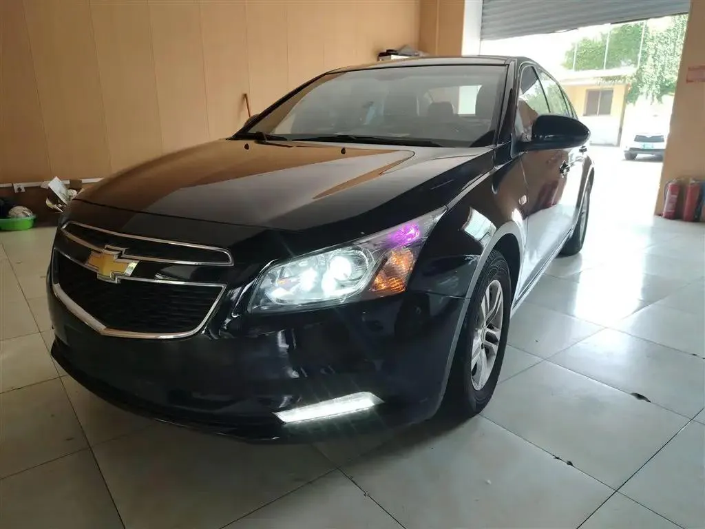 Chevrolet Cruze Cruze 2015 1.5L Classic SL MT — photo 1