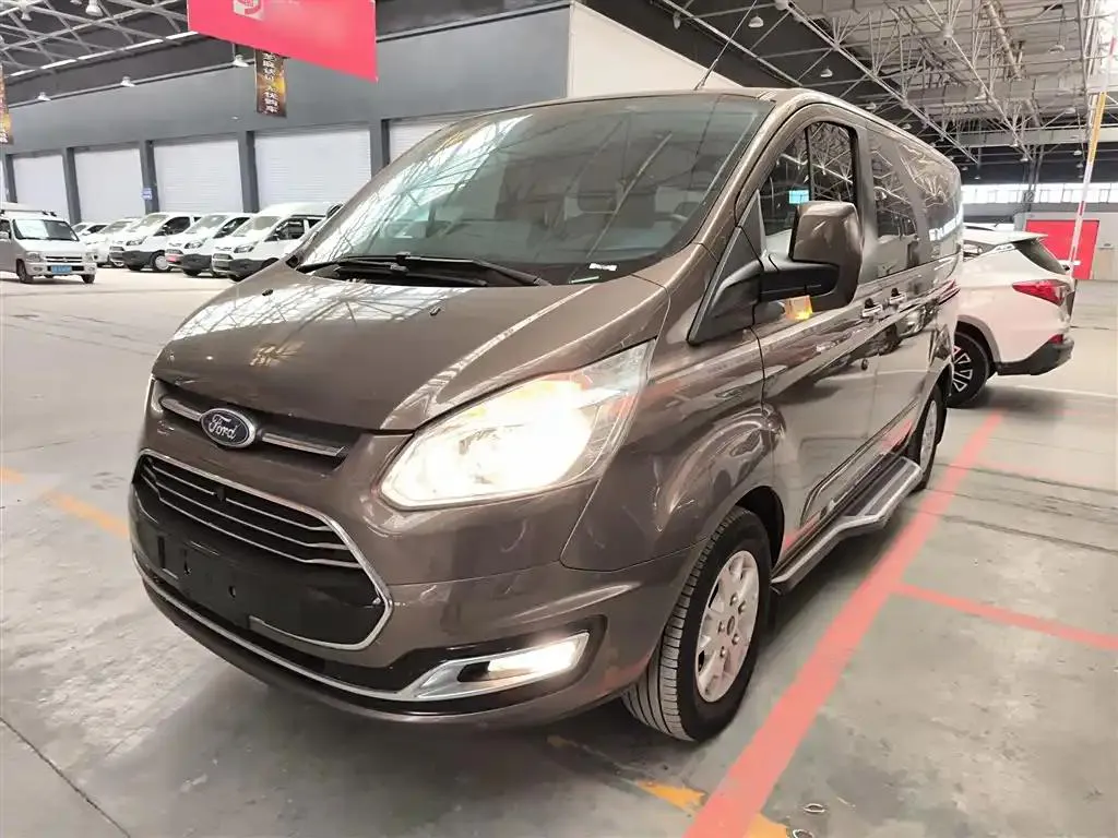 Ford Ford Tourneo Custom — Champagne