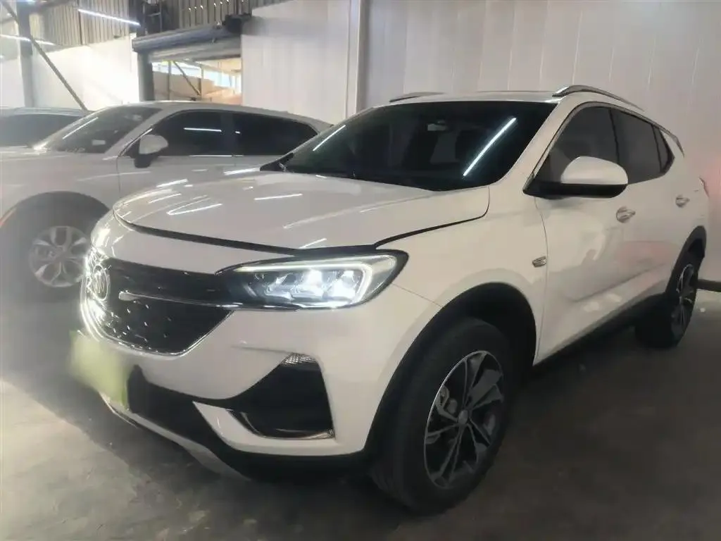 Buick Buick Encore GX — Branco