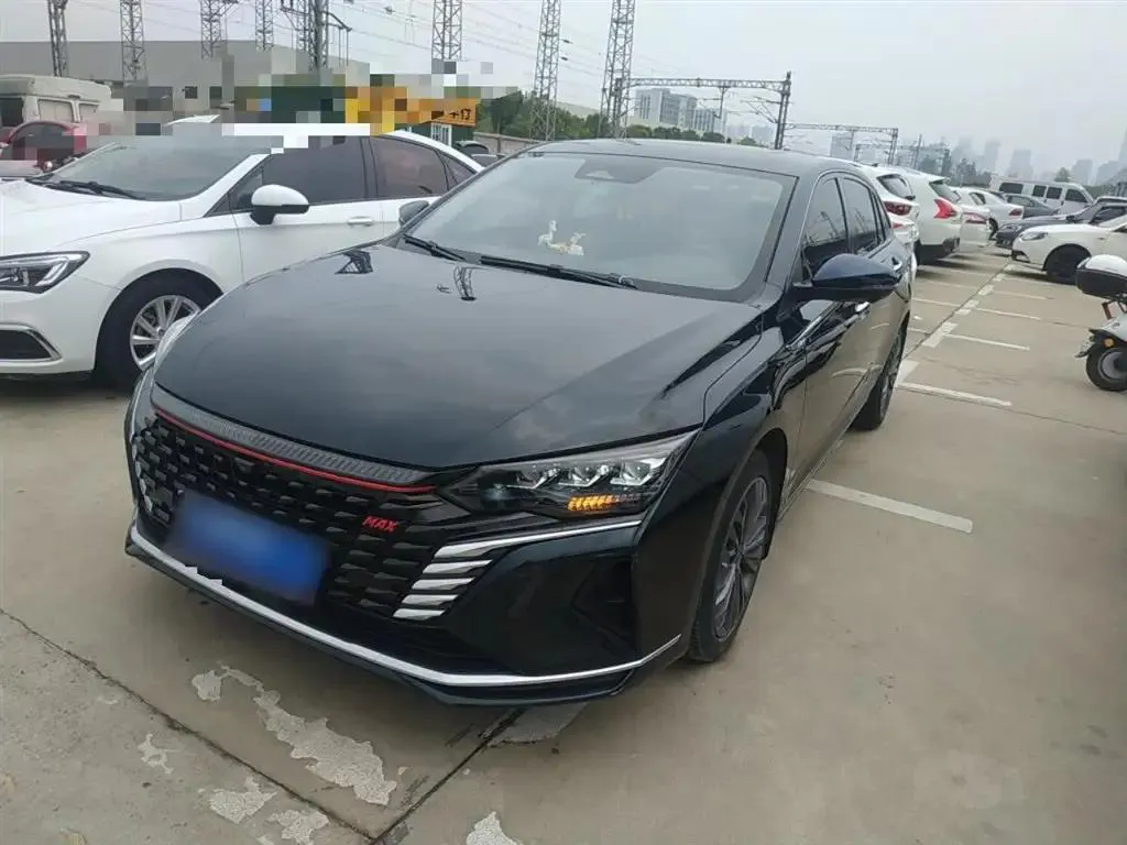 Dongfeng Aeolus Yixuan Yixuan MAX 2021 1.5T Super Hot Dad Edition — photo 1
