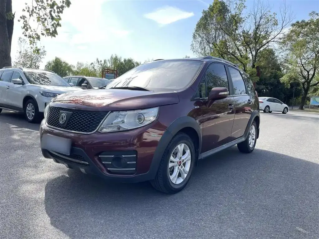 Dongfeng Forthing Jingyi Jingyi X3 2014 1.5L Luxury Edition — photo 1