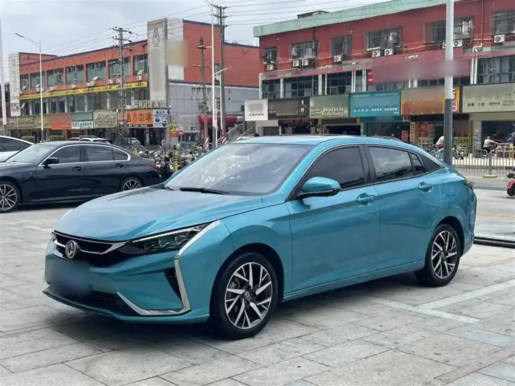 Dongfeng Aeolus Yixuan Yixuan 2020 230T Automatic Cool Edition — photo 1