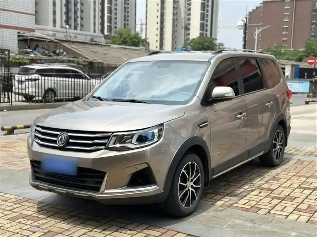 Dongfeng Forthing Forthing Fengxing SX6 2019 1.6L Manual Luxury National VI — photo 1