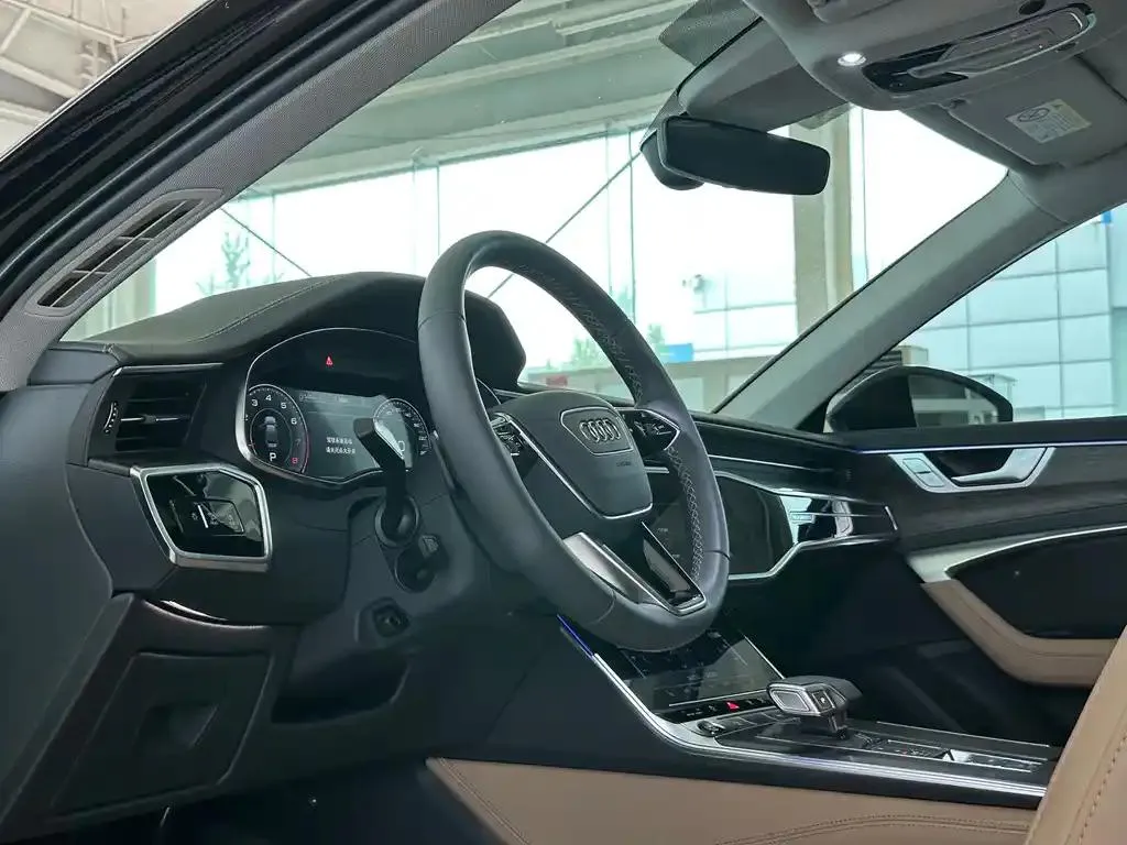 Audi A6L A6L 2022 55 TFSI quattro Premium Elegance Edition — Ver foto 3