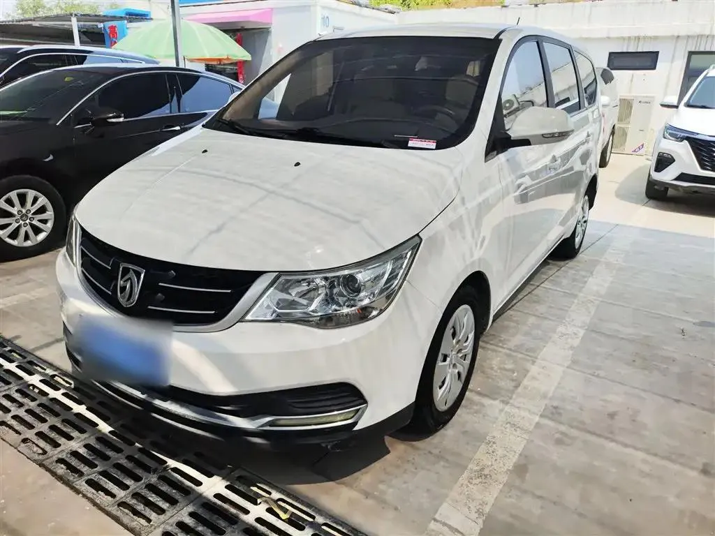 Baojun 730 730 2016 1.5L Manual Value Edition 5 Seaters National V — photo 1
