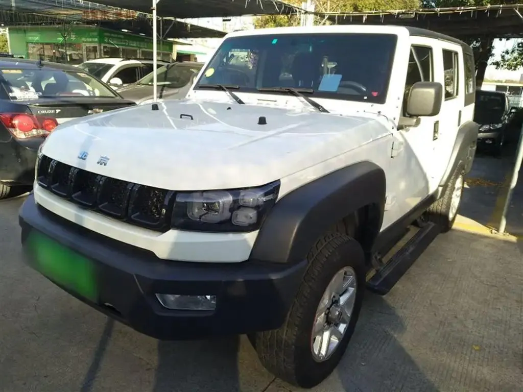 BAIC ing Off-road Beijing BJ40 2016 40L 2.0T Manual 4WD Premium Edition — photo 1