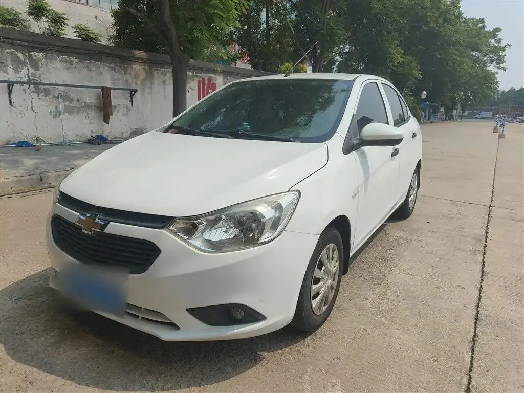 Chevrolet Sail Sail 2015 Sail 3 1.3L Manual Warm Edition — photo 1