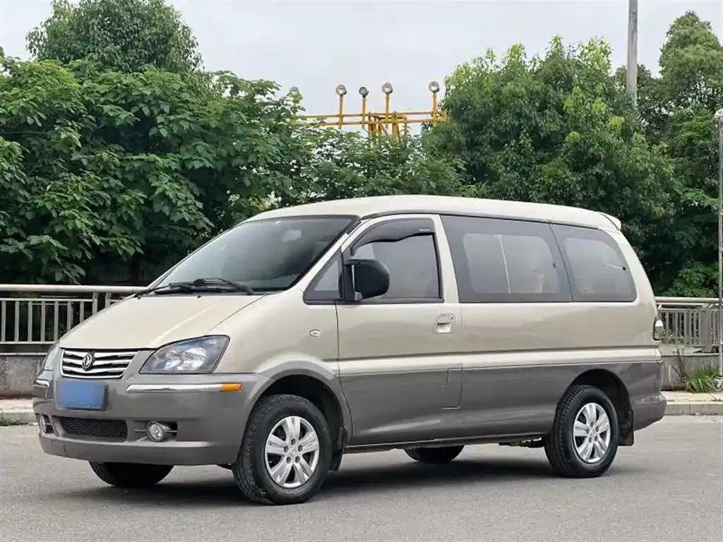 Dongfeng Forthing Lingzhi Lingzhi 2013 M3 1.6L 7-seater comfort model — photo 1
