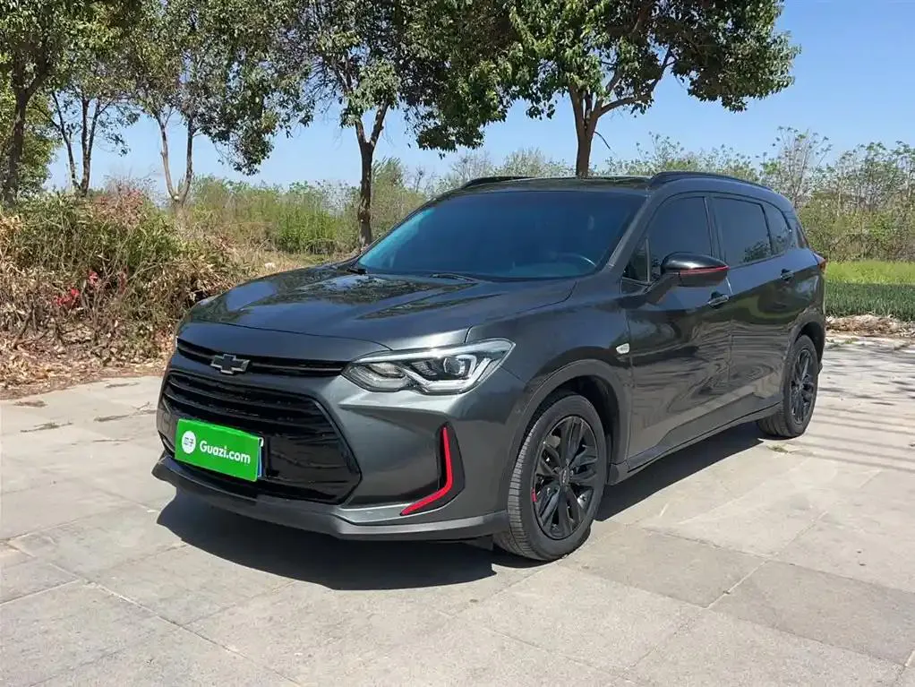 Chevrolet Chevrolet Orlando — Silver / Gray