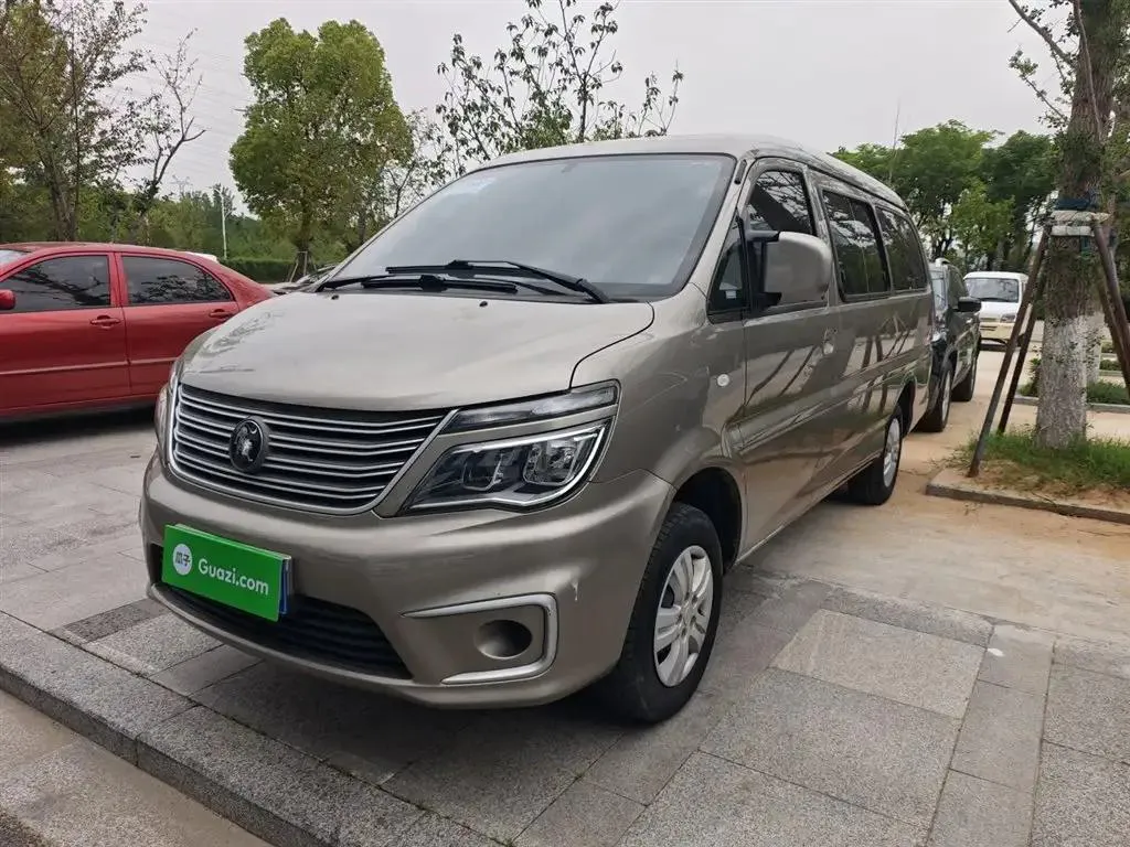 Dongfeng Forthing Lingzhi Lingzhi 2022 M5L 1.6L Practical 7-seater — photo 1