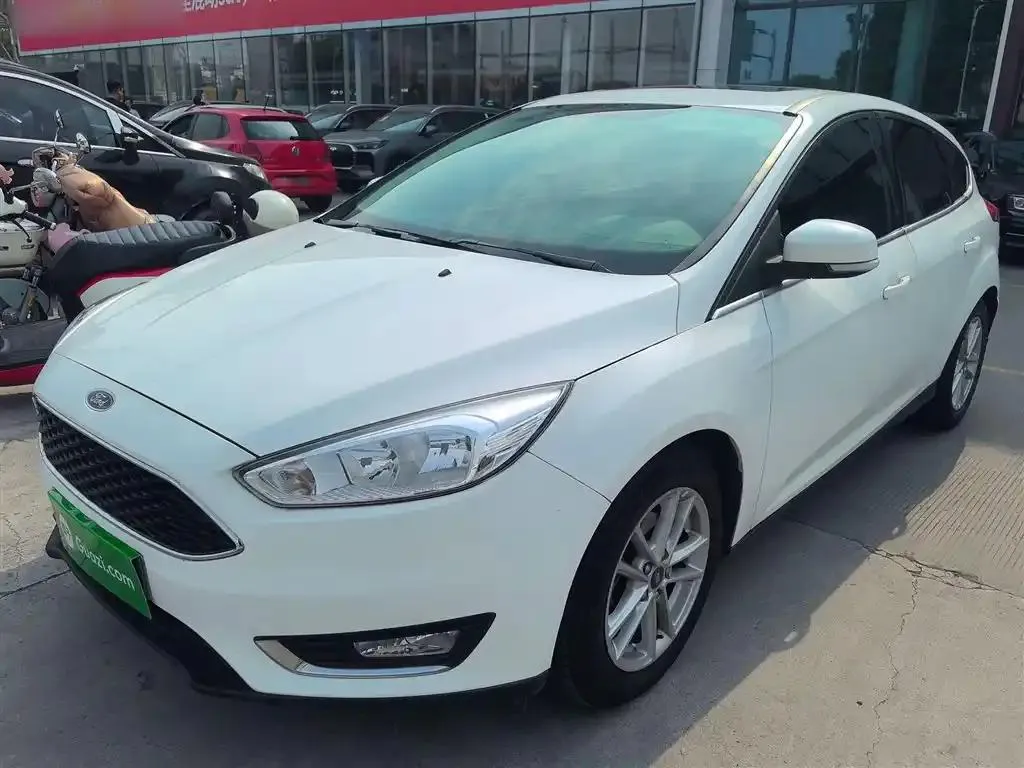 Ford Focus Focus 2017 Hatchback EcoBoost 180 Automatic Elite — photo 1