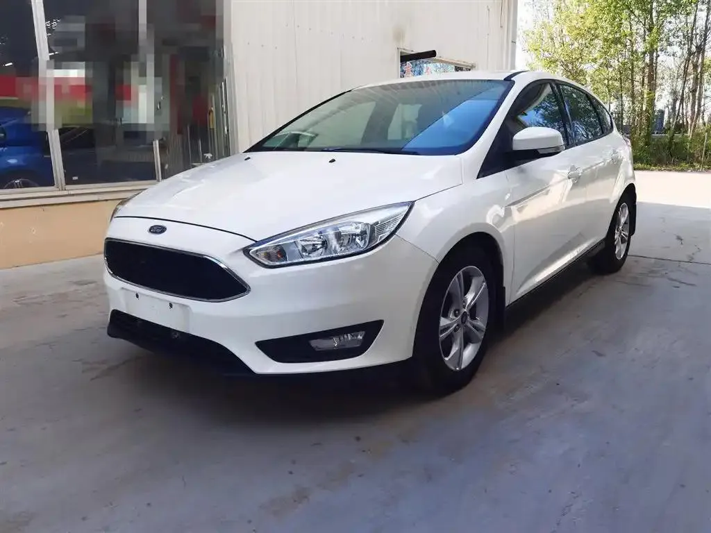 Ford Focus Focus 2015 Hatchback 1.6L Automatic Comfort Edition — photo 1