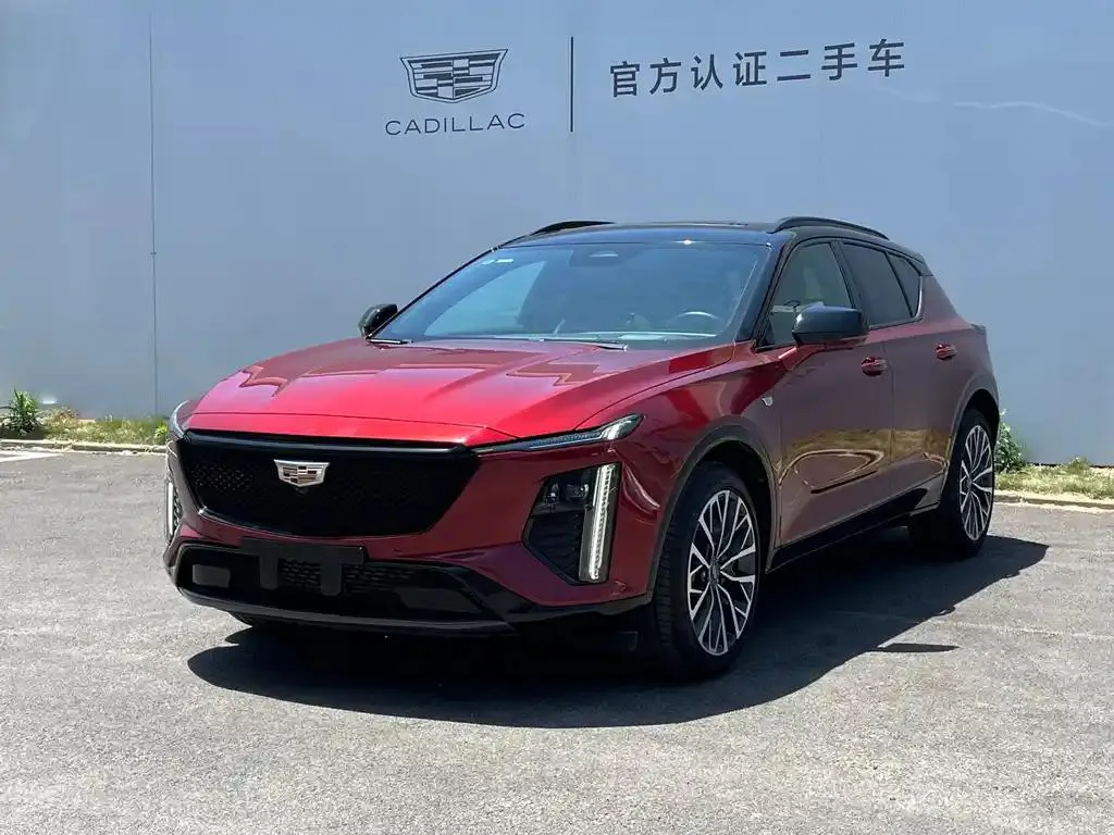 Cadillac GT4 GT4 2023 28T Platinum — photo 1