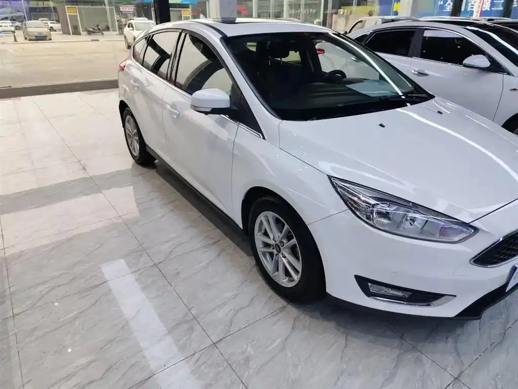 Ford Focus Focus 2018 Hatchback Classic EcoBoost 180 Automatic Elite — photo 1