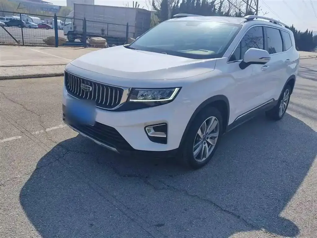 Geely Geely Okavango — Белый