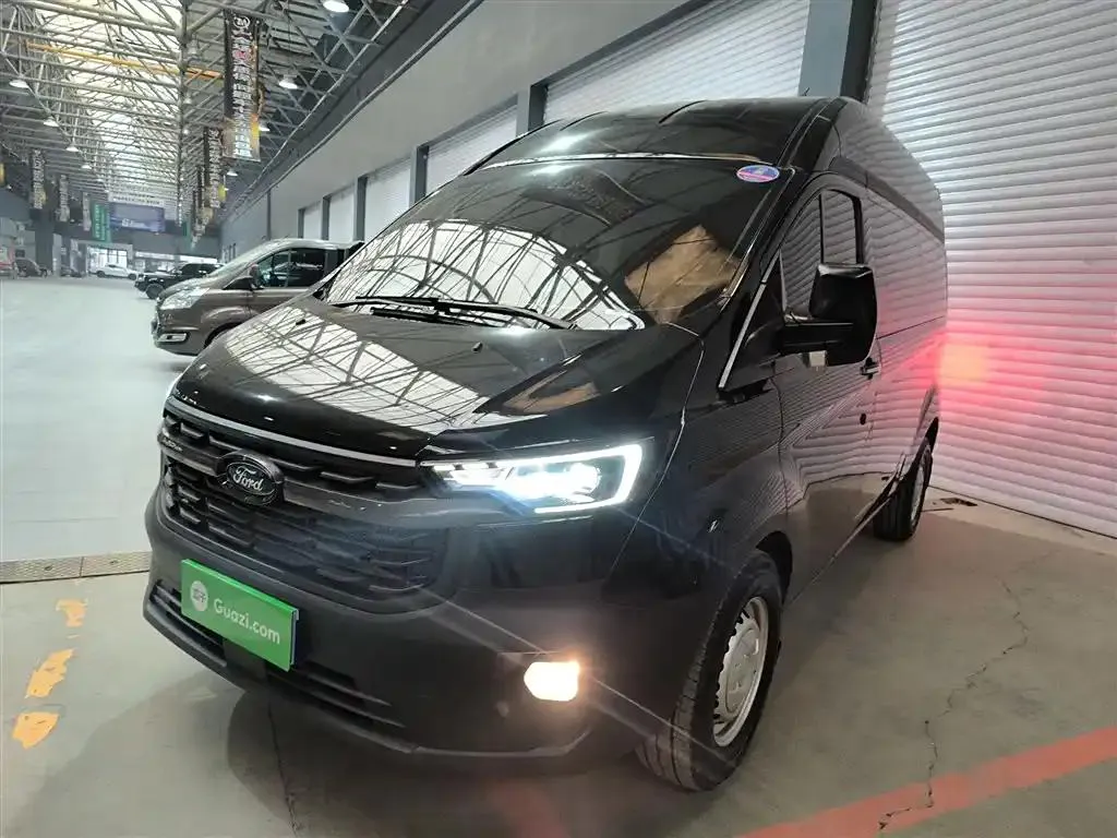 Ford Ford Transit — Preto