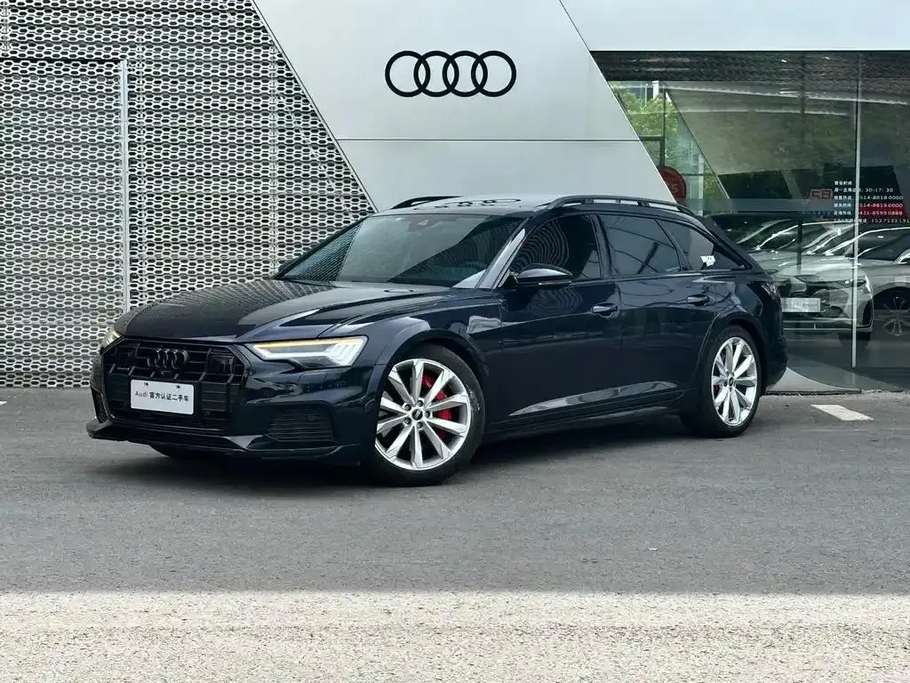 Audi Audi A6 — أسود