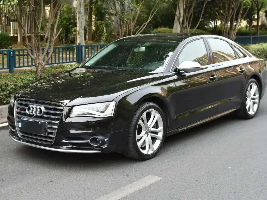 Audi S8 S8 2013 S8 4.0TFSI quattro — photo 1